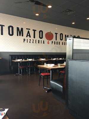 Tomato Tomato Pizzeria & Pour House