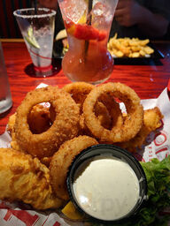 Red Robin Gourmet Burgers
