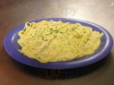 Monjunis Italian Cafe