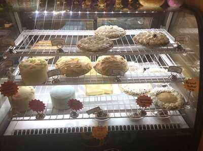 Pie Pan Restaurant & Bakery