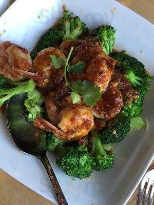 Chantanee Thai Restaurant & Bar