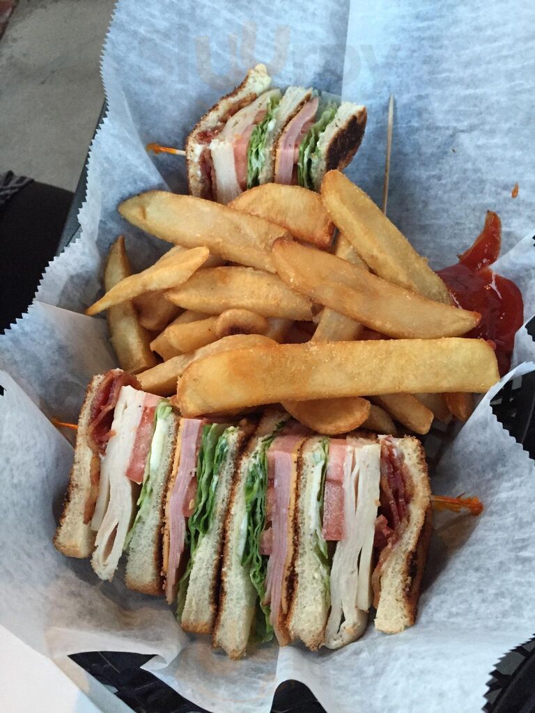 The Tavern At Lee's Hill