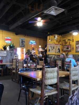 Los Braceros Mexican Bar & Grill