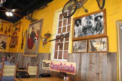 Los Braceros Mexican Bar & Grill