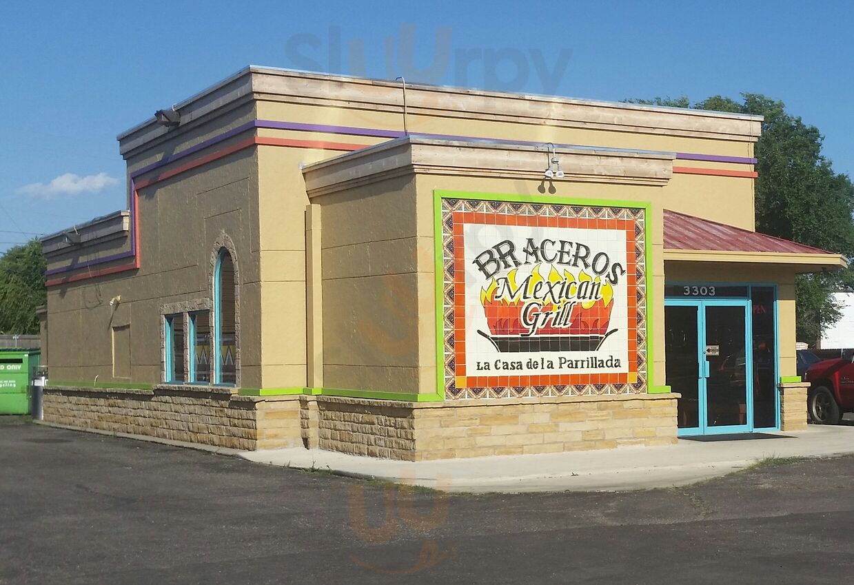 Los Braceros Mexican Bar & Grill