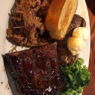 Smokey Bones Columbus