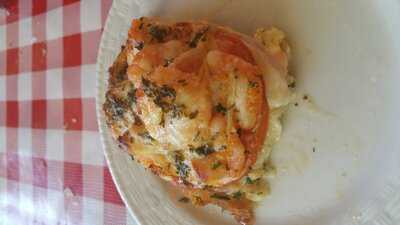 Monjunis Italian Cafe & Grocery