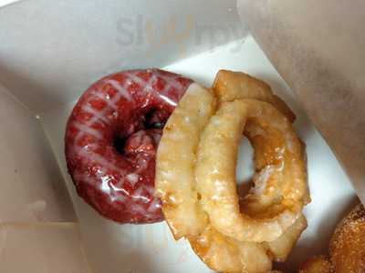 Sara's Doughnuts