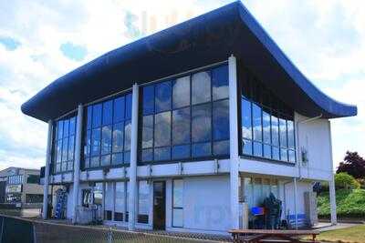 Flight Deck Restaurant & Lounge