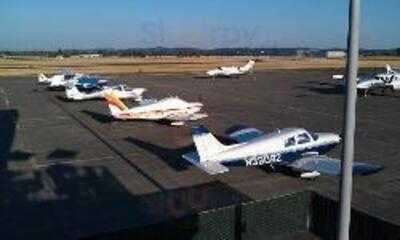 Flight Deck Restaurant & Lounge