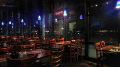 Flight Deck Restaurant & Lounge