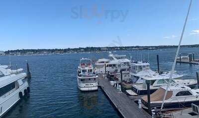 Dimillo's On The Water