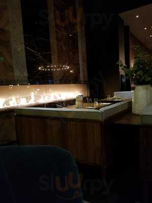 Earl's Kitchen And Bar