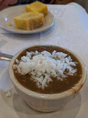 Cush's Grocer & Market