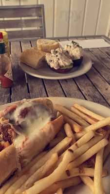 Cush's Grocer & Market