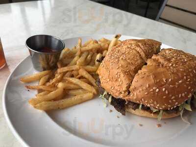 Sam’s Sports Grill