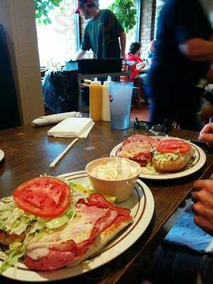 New Yorker Deli & Restaurant