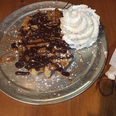 Zinneken's Belgian Waffles