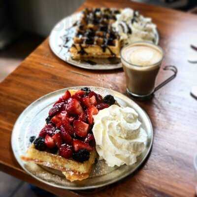 Zinneken's Belgian Waffles