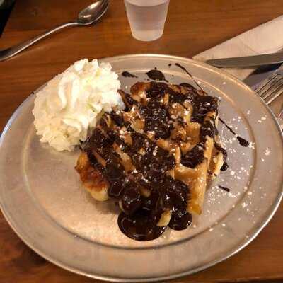 Zinneken's Belgian Waffles