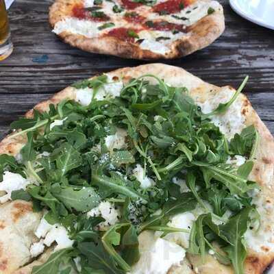 Pavona's Pizza Joint