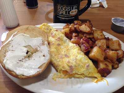 Eggs Up Grill