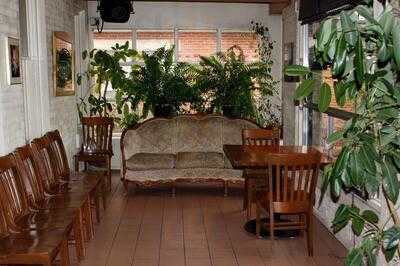 Canino's Italian Restaurant