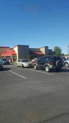 Red Robin America's Gourmet Burgers And Spirits