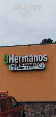 Tres Hermanos Taqueria