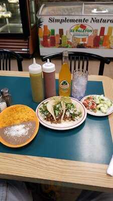 Tres Hermanos Taqueria