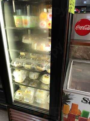 Tres Hermanos Taqueria