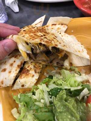 Tres Hermanos Taqueria