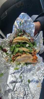 El Sauz Tacos