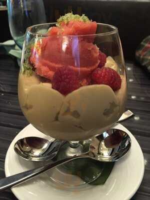 Umi Sushi And Oyster Bar