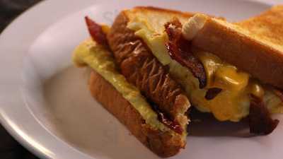 I Don't Know Sports Bar And Grill