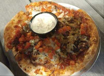 Boombozz Craft Pizza & Taphouse