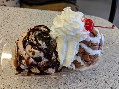 Niles Ice Cream Sweets & Eats