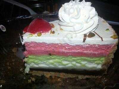 Giuliano's Delicatessen And Bakery