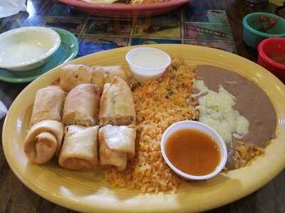 Charritos Bar And Grill