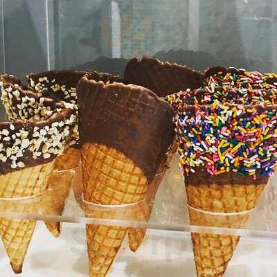 Freeze Frame Yogurt Shoppe