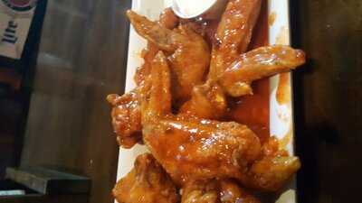 Crosstown Pub And Grill