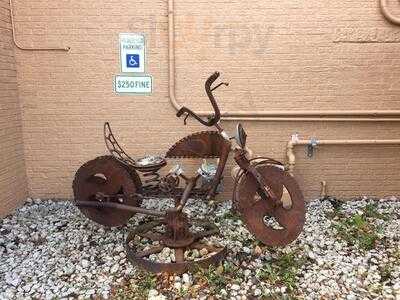 Crosstown Pub And Grill