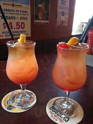 Crosstown Pub And Grill