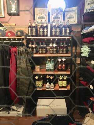 Liquid Riot Bottling Company