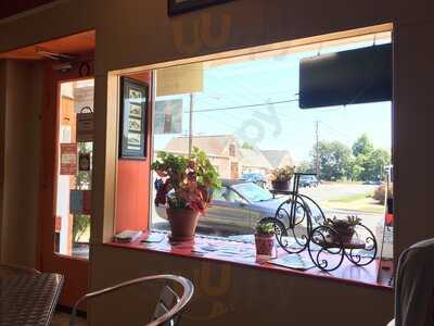 Renee's Crepes And Cakes