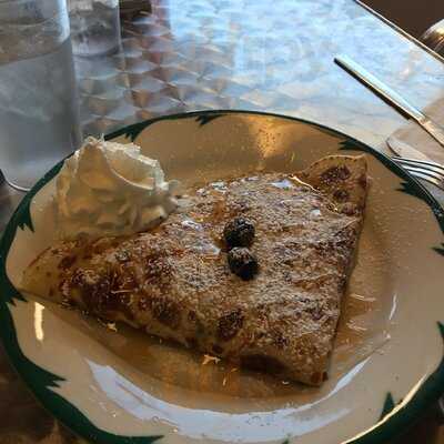 Renee's Crepes And Cakes