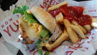 Red Robin Gourmet Burgers