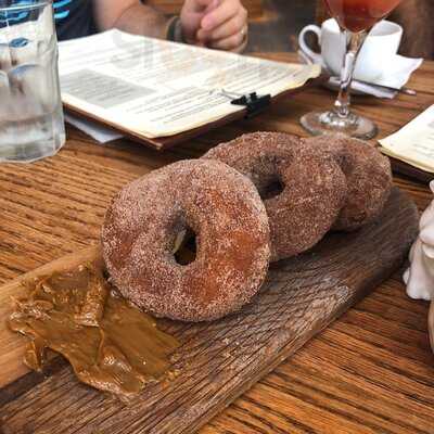 The Corner Room Kitchen & Bar