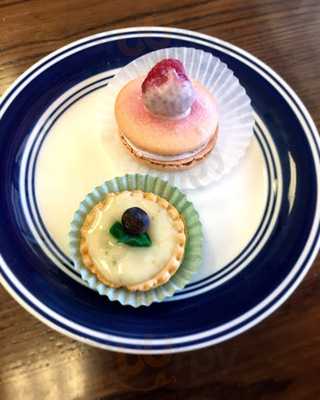 Irina's Gourmet Bakery