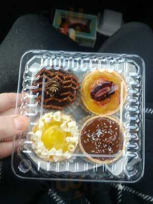 Irina's Gourmet Bakery